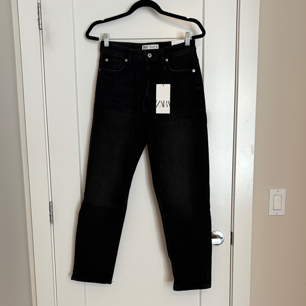 Zara Women's Black Straight Leg Jeans